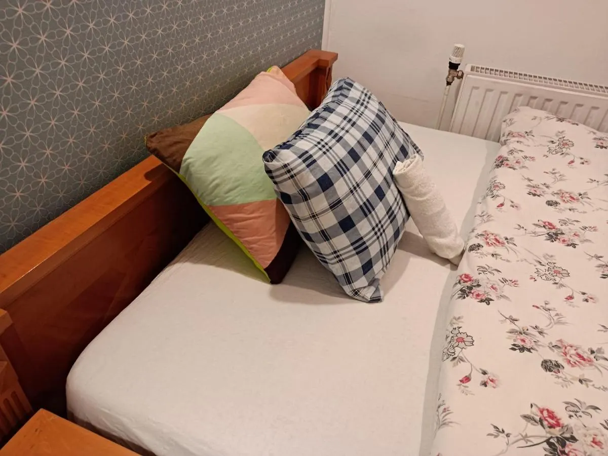 Discreet And Quiet Apartment In Central Of Piata Romana Bucureşti România