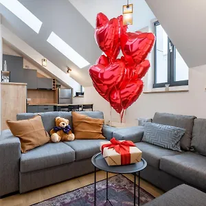 Apartament Apartament Central Nou Cu 2 Langa Piata Unirii, Bucureşti